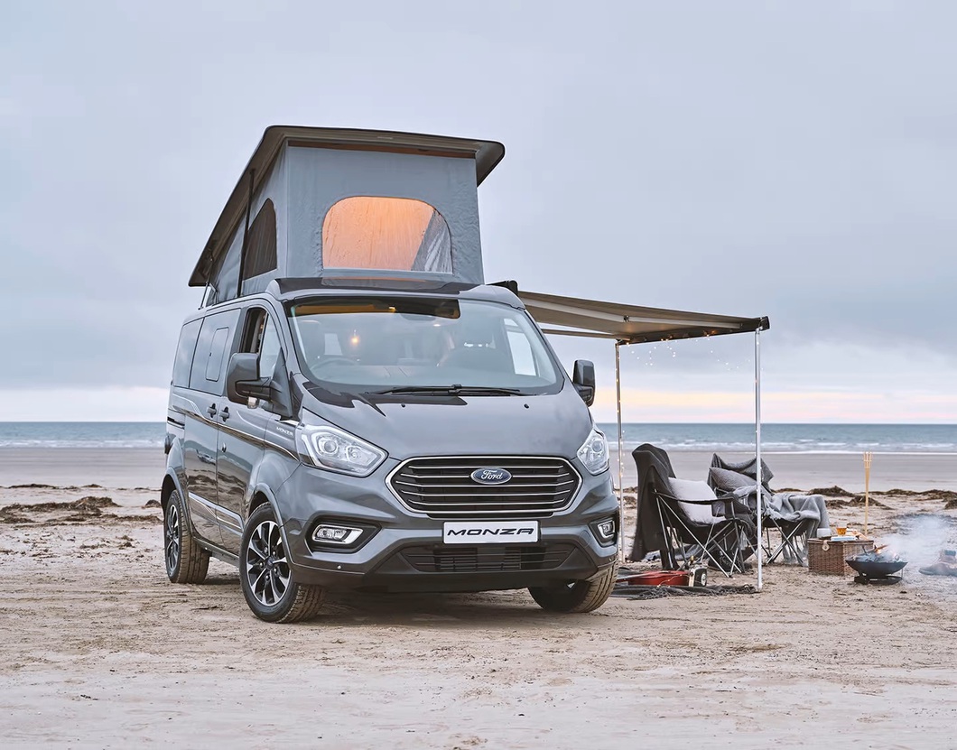 Cách biến Ford Transit thành nhà di động với không gian như phòng nghỉ mini - Ảnh 1. Cách biến Ford Transit thành nhà di động với không gian như phòng nghỉ mini - Ảnh 1.