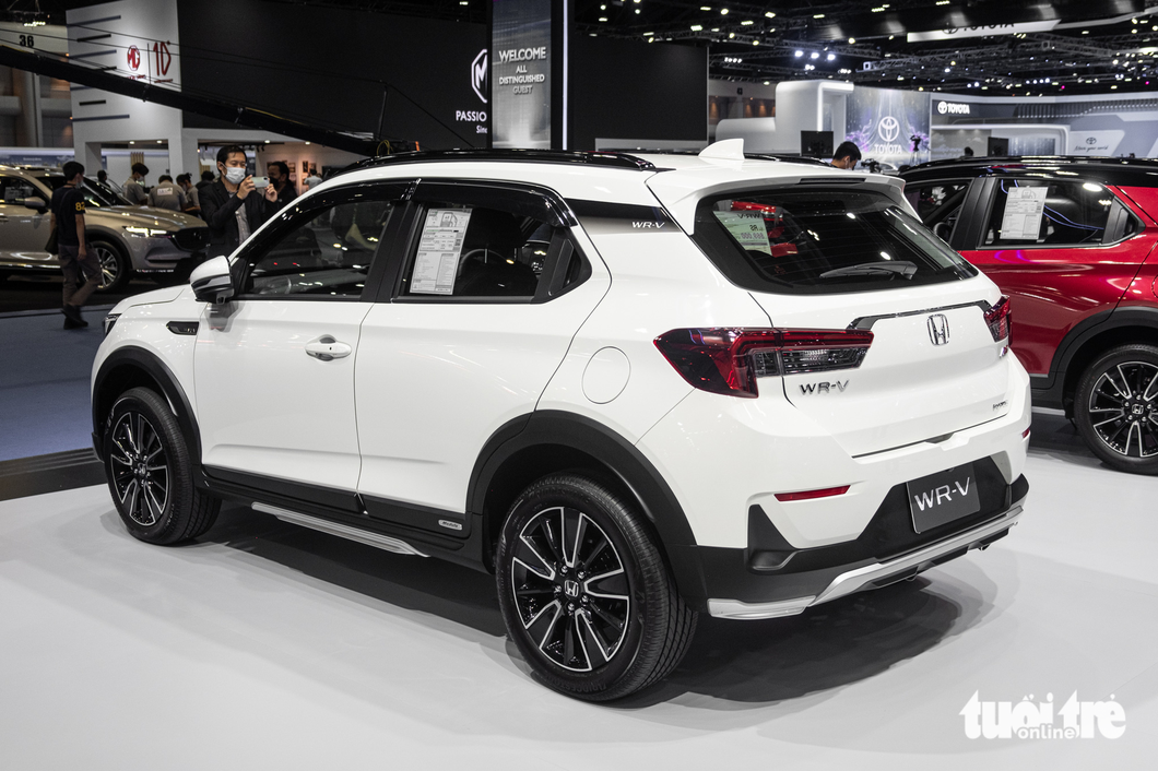Ảnh thực tế Honda WR-V 2023: SUV cạnh tranh Raize, Sonet với giá cao hơn City - Ảnh 4. Ảnh thực tế Honda WR-V 2023: SUV cạnh tranh Raize, Sonet với giá cao hơn City - Ảnh 4.