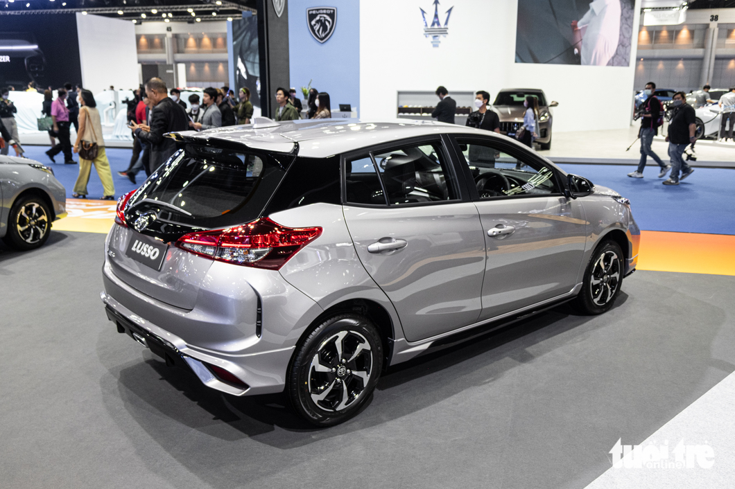 Ảnh thực tế Toyota Yaris 2023: Chuẩn xe Nhật thực dụng, hợp phụ nữ - Ảnh 9. Ảnh thực tế Toyota Yaris 2023: Chuẩn xe Nhật thực dụng, hợp phụ nữ - Ảnh 9.