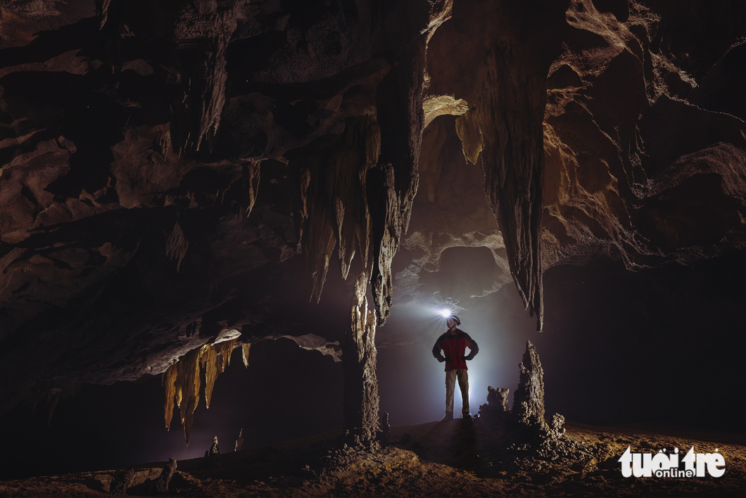 Ngây ngất với thạch nhũ trong hang động triệu năm ở Quảng Bình - Ảnh 11.