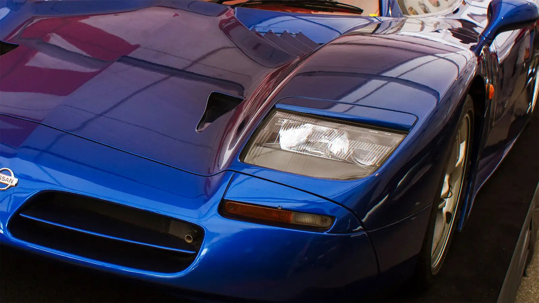 Loạt xe đắt tiền từng trộm đèn pha từ xe giá rẻ: Lamborghini phải vay mượn thiết kế từ Nissan - Ảnh 1.