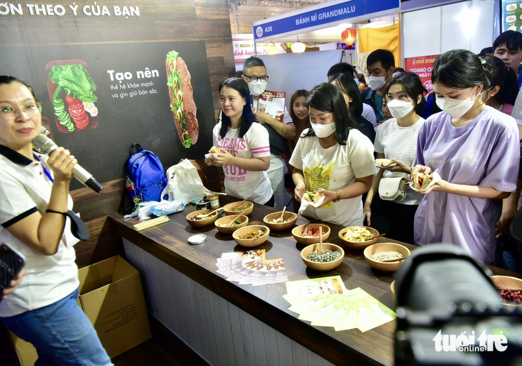 Hàng trăm loại bánh mì hội tụ tại Lễ hội bánh mì Việt Nam - Ảnh 8.