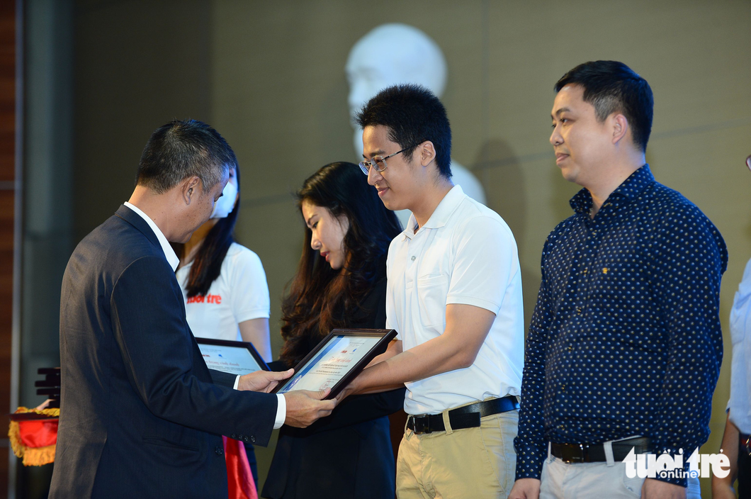 Dự án Khung gấp gọn hỗ trợ phục hồi chi dưới của Nhóm SV ĐH Bách khoa, đại diện Lê Văn Trí là một trong những start-up được Tuổi Trẻ vinh danh năm 2022 - Ảnh: QUANG ĐỊNH