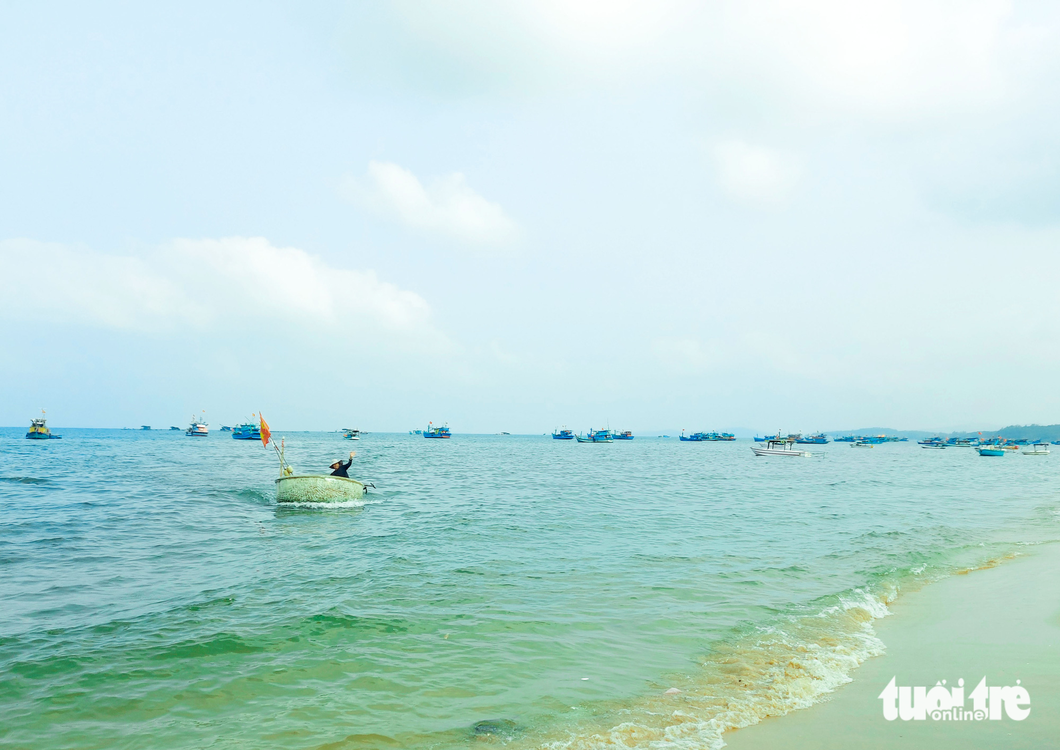 Cuối tuần rong chơi xóm chài bình dị ở Phú Quốc, du khách tới là mê - Ảnh 3.