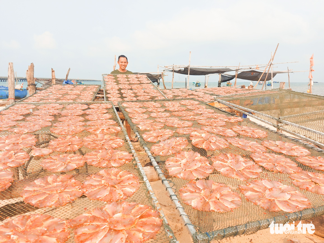 Cuối tuần rong chơi xóm chài bình dị ở Phú Quốc, du khách tới là mê - Ảnh 4.