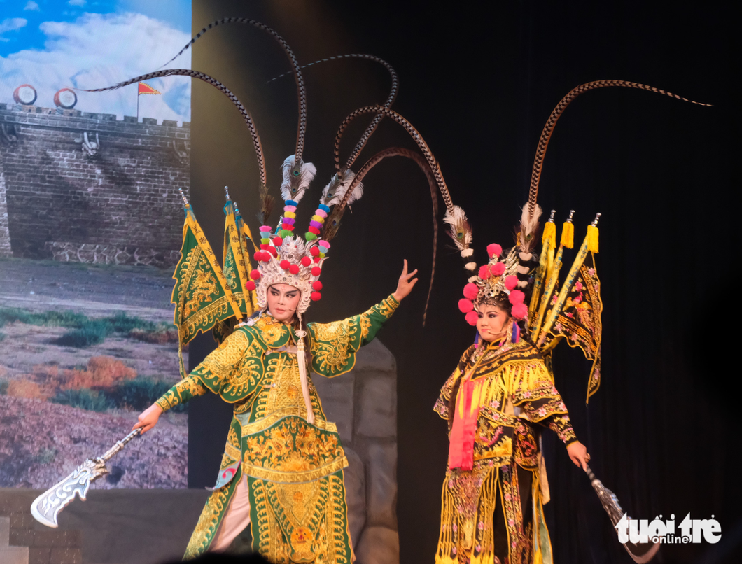 Sau tang cha, Võ Minh Lâm vào vai nặng ký Địch Thanh - Ảnh 6. Sau tang cha, Võ Minh Lâm vào vai nặng ký Địch Thanh - Ảnh 6.