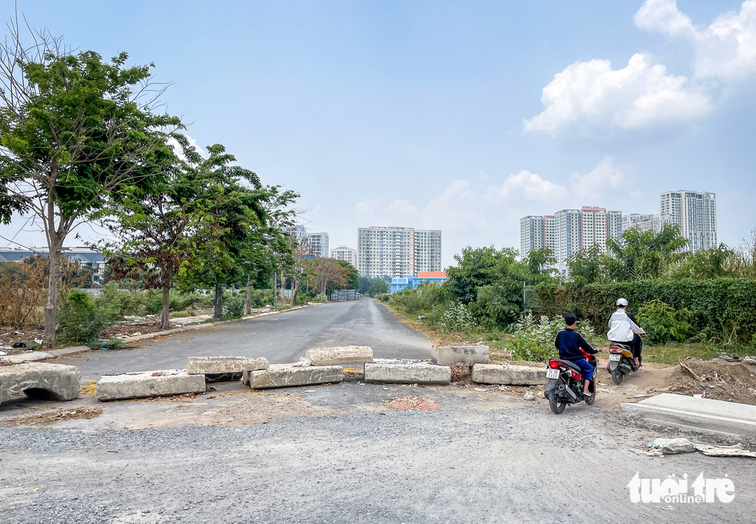 Cận cảnh hạ tầng đô thị tại các dự án chưa bàn giao ở TP Thủ Đức - Ảnh 9.