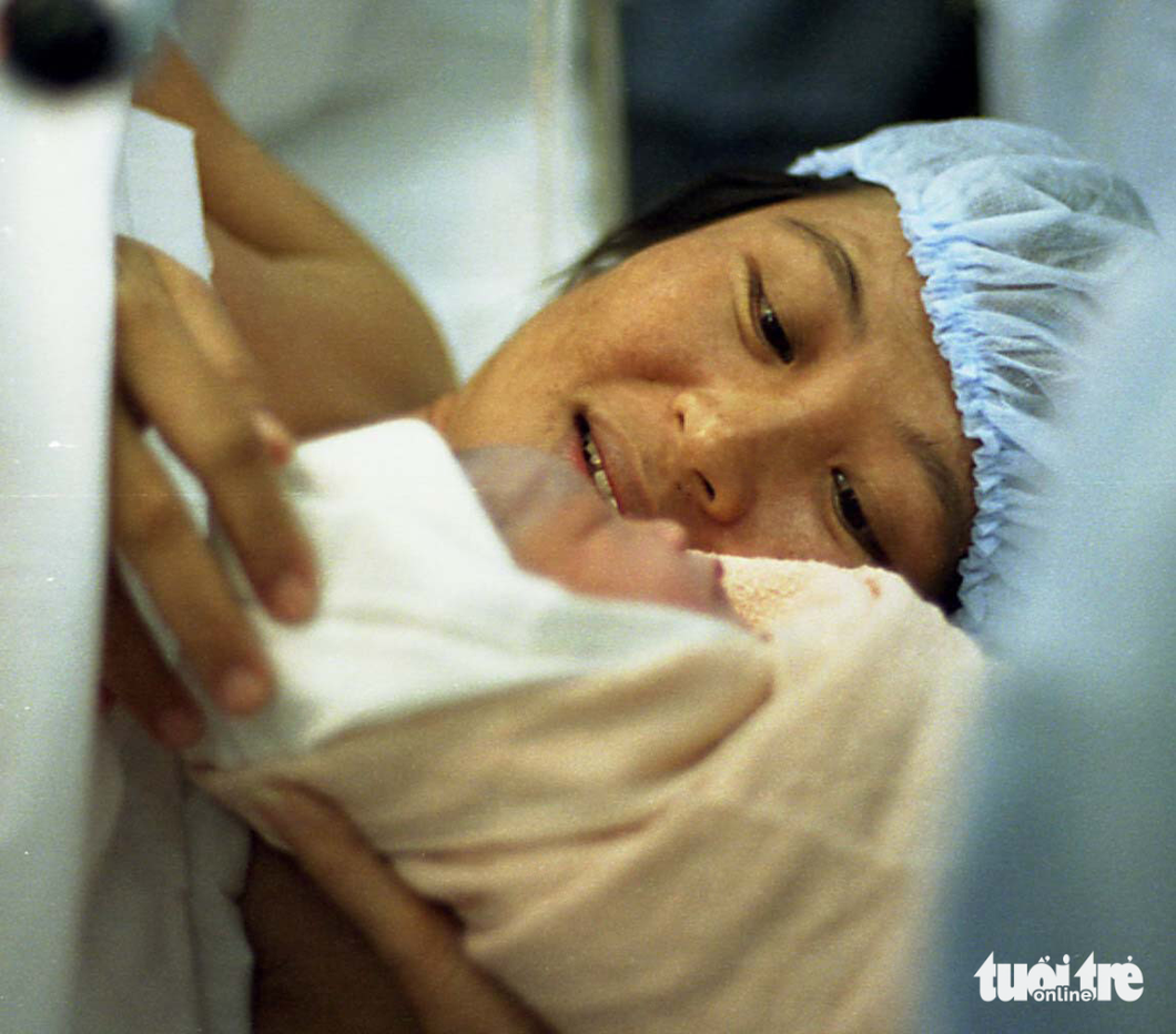 Cô bé ống nghiệm đầu tiên của Việt Nam bước vào tuổi 25 - Ảnh 3.