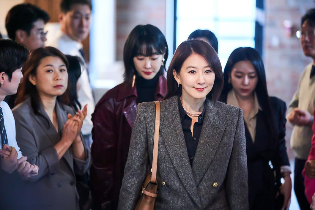 Nhân vật Hwang Do Hee đứng giữa lằn ranh thiện ác - Ảnh: Netflix
