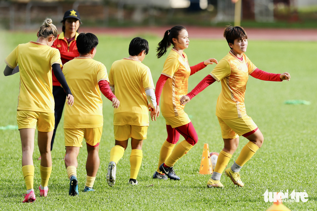 Tiền vệ Tuyết Dung: Thất bại của U22 là động lực cho tuyển nữ Việt Nam giành HCV - Ảnh 7.