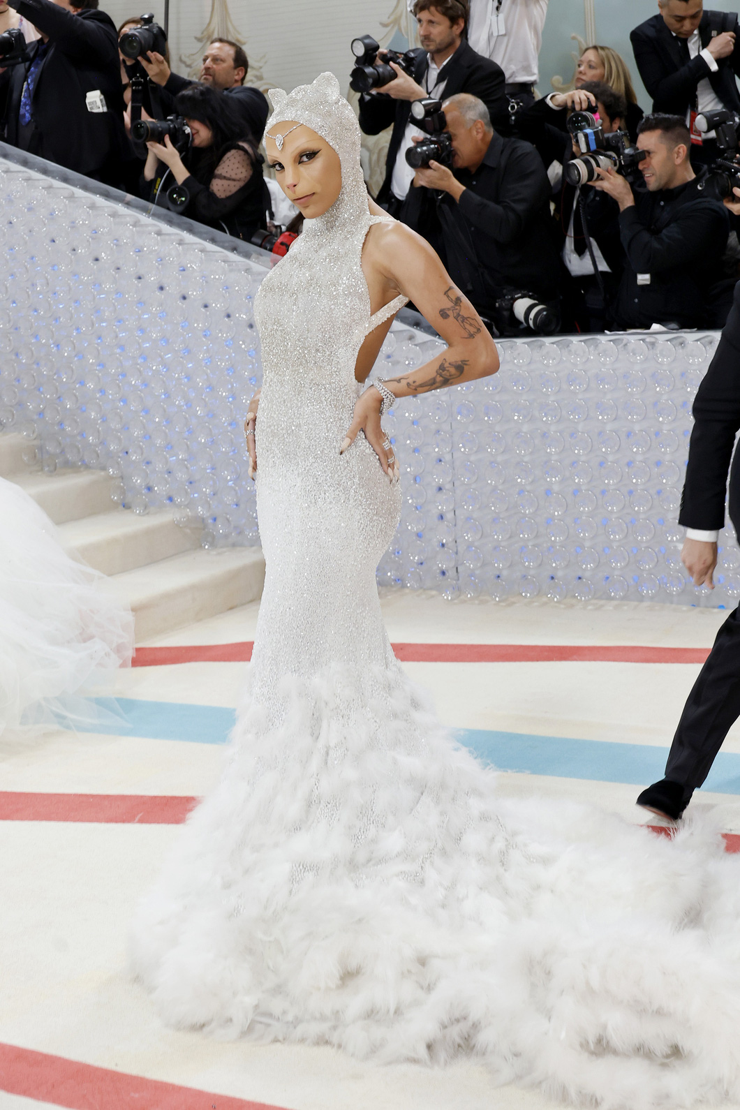 Met Gala 2023: Bữa tiệc trắng đen sang trọng nổi tiếng nhất thế giới