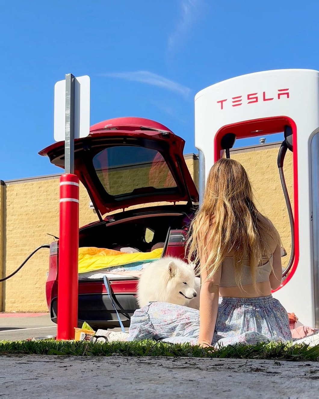 Sống trong xe Tesla: 3 tháng chỉ hết 700.000 đồng tiền điện - Ảnh 15.