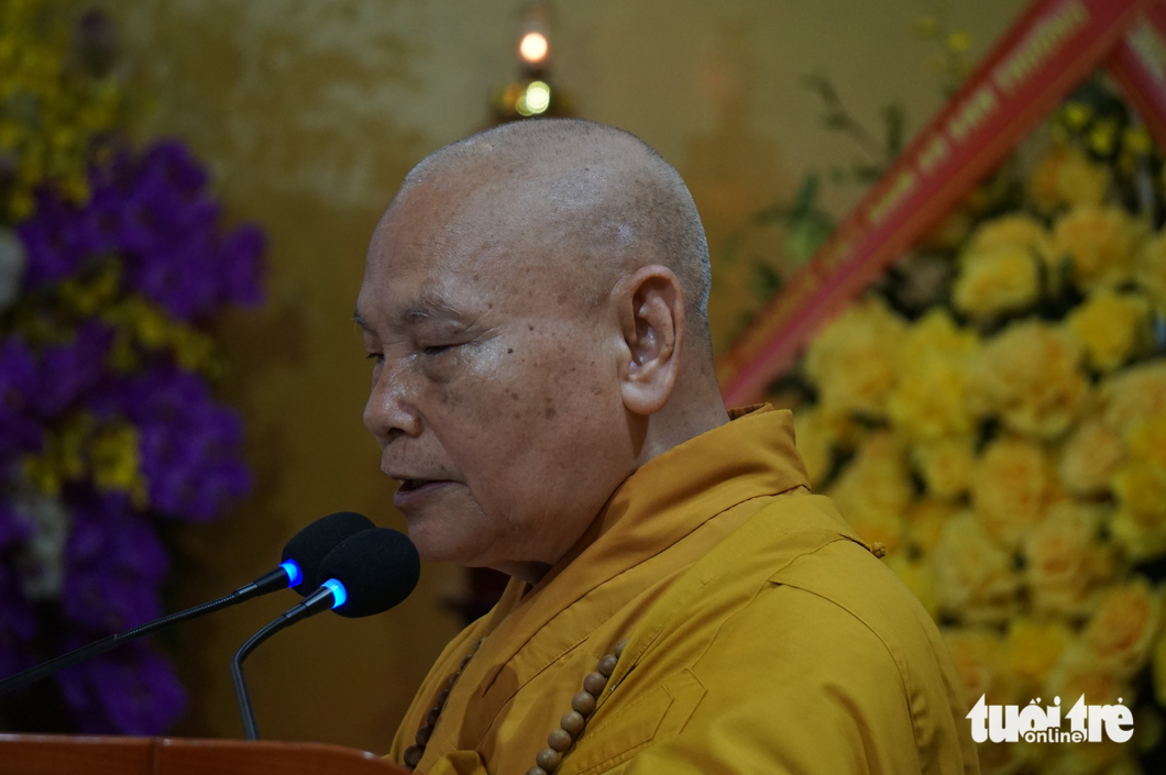 Thủ tướng chúc mừng Đại lễ Phật đản cùng đông đảo nhân dân - Ảnh 2.