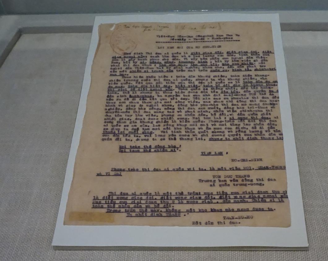 Chiếc quạt giấy của Bác Hồ và lời dặn quạt cho phong trào Thi đua ái quốc lớn mạnh - Ảnh 3.