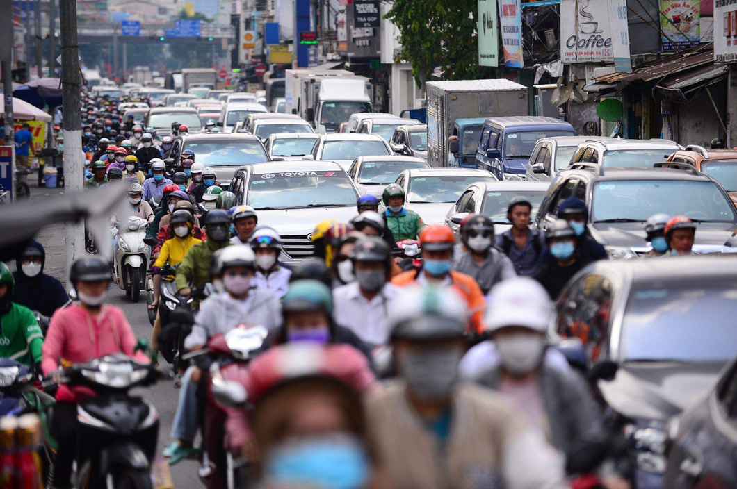 Nhiều quy định rất mới được đưa vào dự thảo Luật Trật tự, an toàn giao thông đường bộ - Ảnh: QUANG ĐỊNH