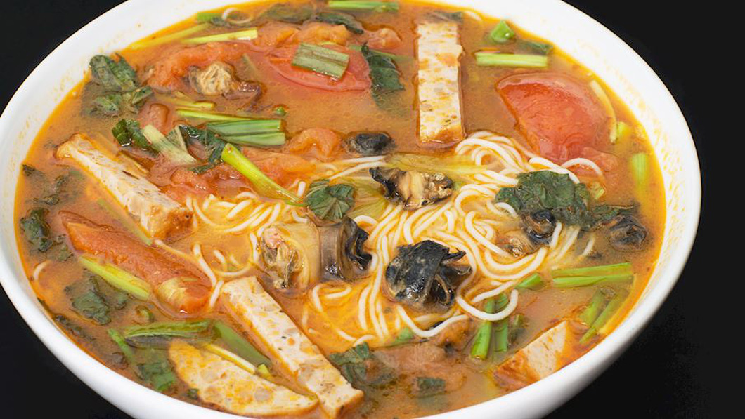 Bún ốc - món ăn nổi tiếng ở Hà Nội - Ảnh: TASTEATLAS