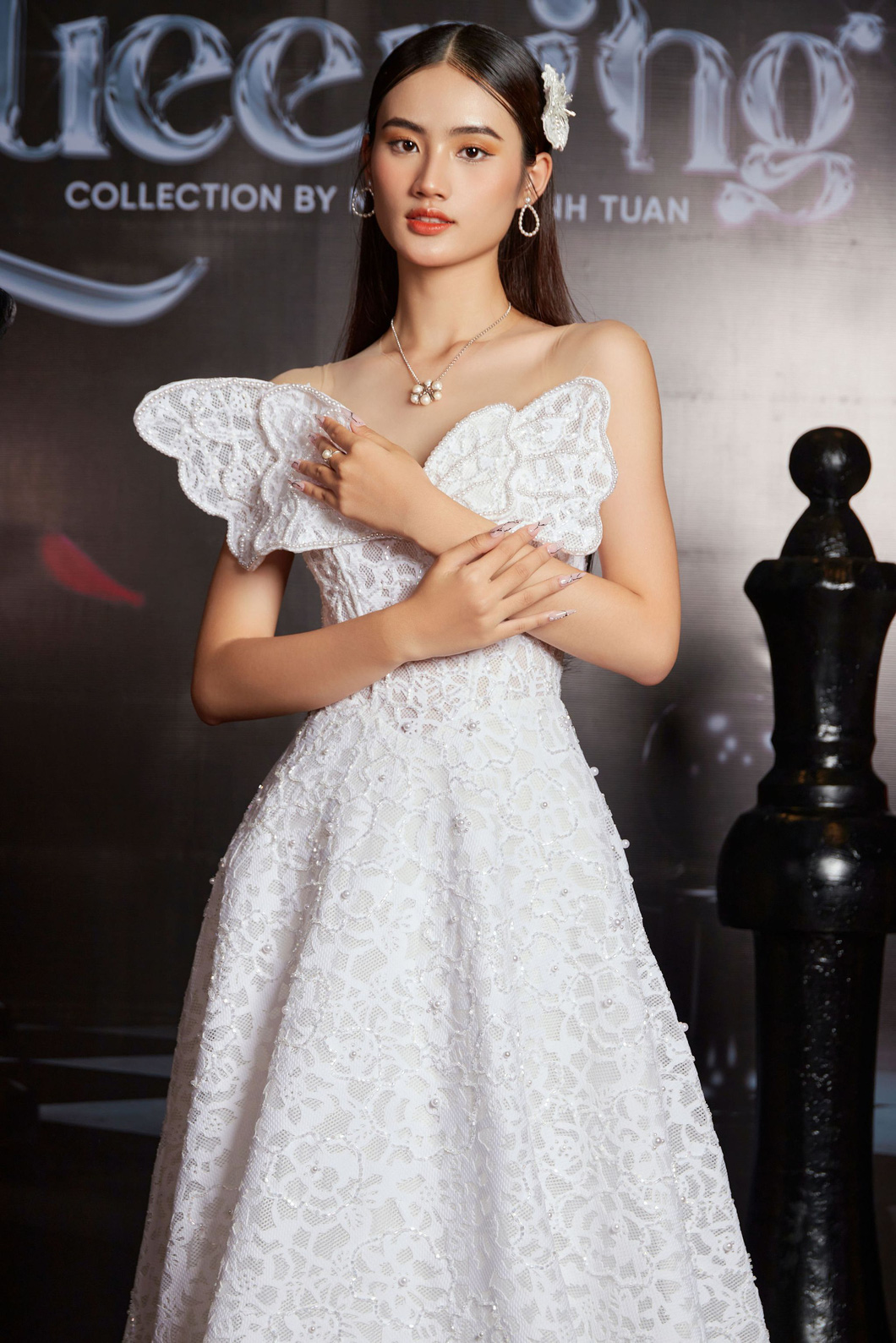 Hoa hậu Huỳnh Trần Ý Nhi trong thiết kế của Nguyễn Minh Tuấn - Ảnh: NTK cung cấp