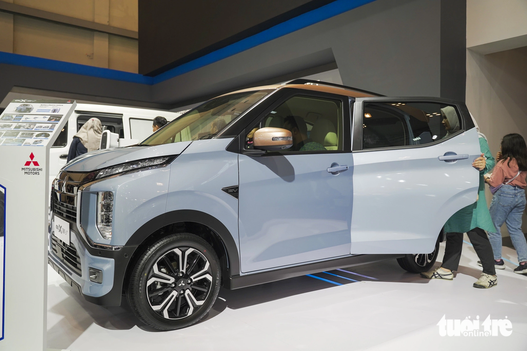 Detail of the 'small' Expander Cross to be assembled in Indonesia - photo 2. The Mitsubishi EK X EV has been compared to the miniature Xander Cross due to its many similarities. Letter