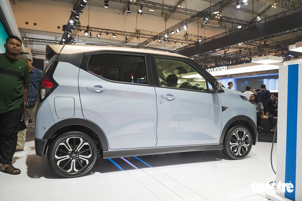 Detail of the 'small' Expander Cross to be assembled in Indonesia - photo 5. The Mitsubishi eK is both shorter in length and width than the Kia Morning model, but the wheelbase and height are significantly longer - photo: Cain Hung