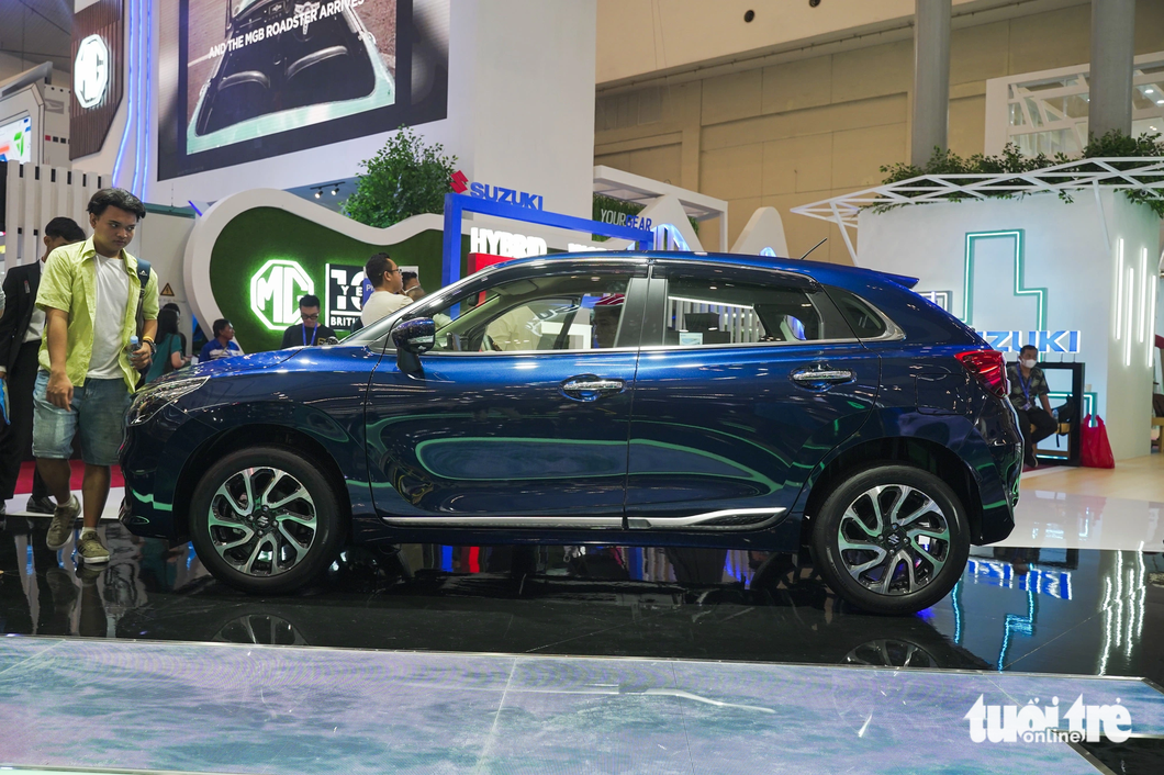 View Suzuki Baleno converted from 413 million VND: the same Toyota Rise segment, many high-end equipment - photo 3. The dimensions of the Suzuki Baleno are 3,990 x 1,745 x 1,485 mm (DxRxC) respectively, the wheelbase is 2,520 mm. The above parameters are quite similar to the Toyota RAZ model sold in Vietnam. Ground clearance reaches 160mm, which is 40mm less than the Reg