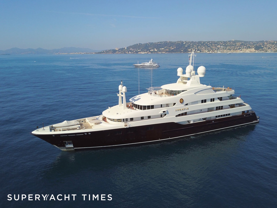 The 'sad' fate of the Arabian Prince superyacht: 'tear down' all the furniture and sell it for 'scrap' - photo 1. The 'sad' fate of the Arabian Prince superyacht: 'tear down' all the furniture and sell it for 'scrap' - photo 1.