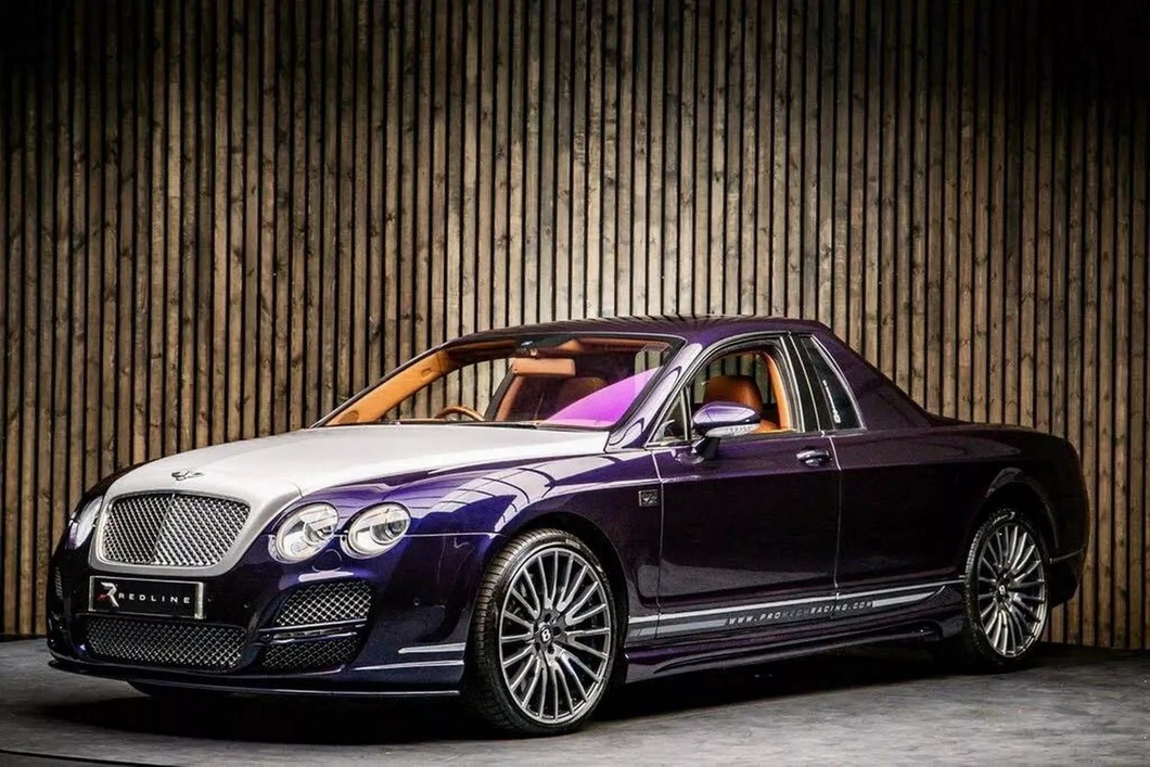 Siêu xe Bentley vứt xó ở Hà Nội khiến nhiều người tò mò