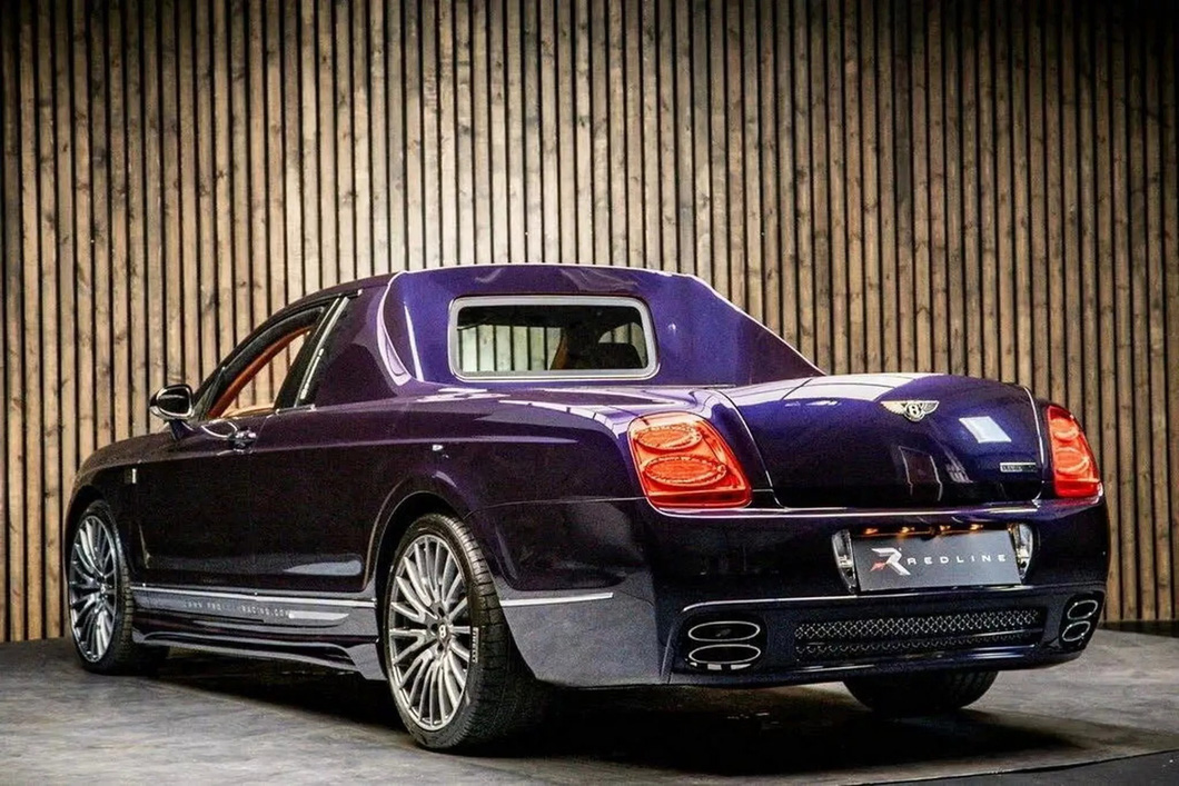 The owner of the Bentley Flying Spur spends the same amount of money as buying a car and turning it into a pickup - photo 4