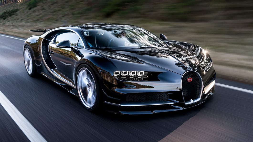 Có 70 tỉ đồng cũng phải rén với Bugatti Chiron
