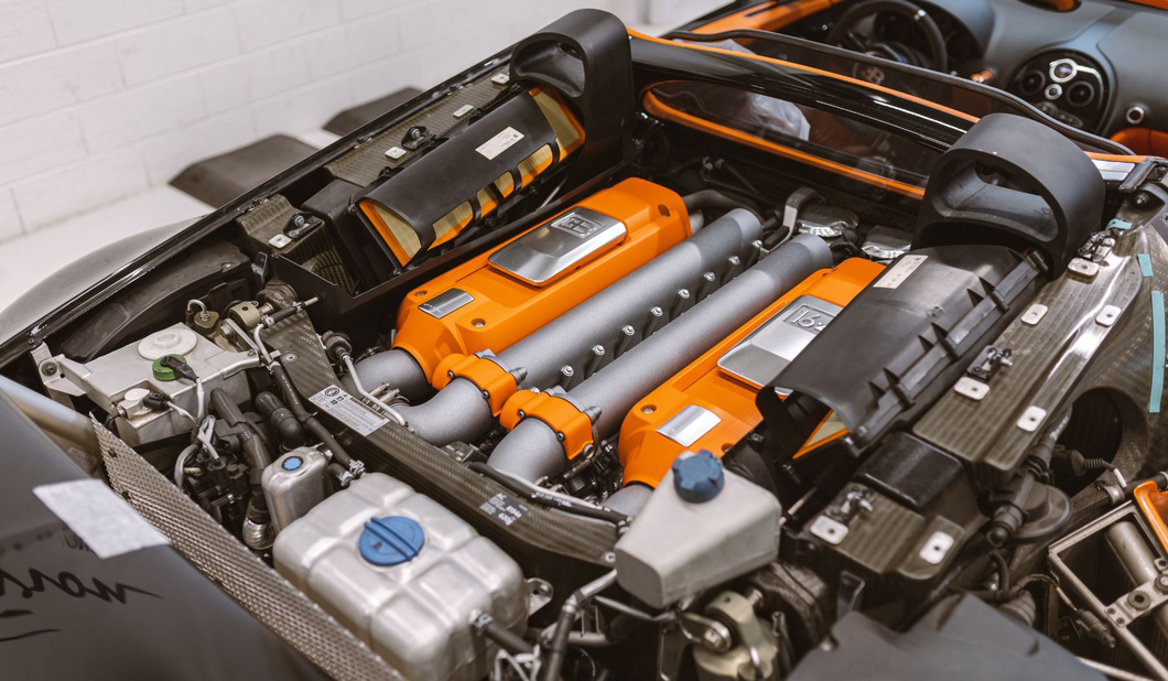 Bugatti recommends changing the oil on the 16-cylinder, twin-turbo, 8.0L engine block every 14 months or 16,000 km.  Each change, including oil drain, coolant, filter and the recommended Castrol Edge 10W-60 oil, costs $22,000, which is enough to buy a Toyota Corolla or a Kia Seltos in the US.