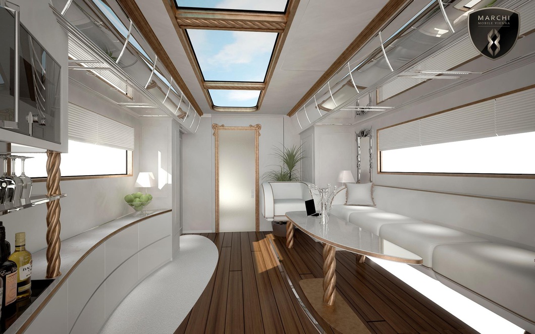 The $4 million mobile home is shocking: 'Palace on wheels', 'feels like flying on the road' - Photo 15. One of Marchi's favorite areas is the living room with a sofa, 42-inch LED TV, bar and wine rack. They said,