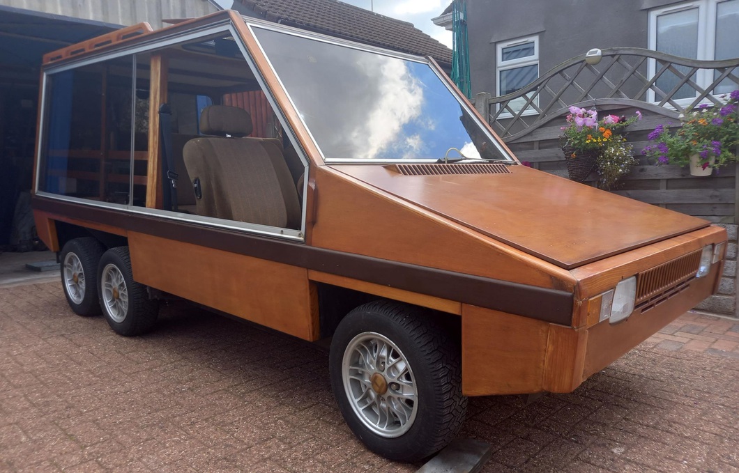 40 years old wooden car still runs: neither broken nor rusted - Photo 1. 40 years old wooden car still runs: neither broken nor rusted - Photo 1.