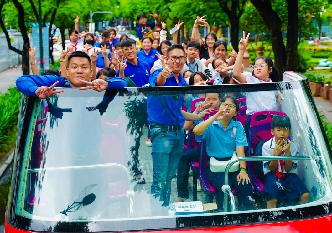 Hành trình "Em yêu TP của em" giúp trẻ khám phá, tìm hiểu lịch sử, văn hóa và thêm yêu TP.HCM - Ảnh: K.ANH