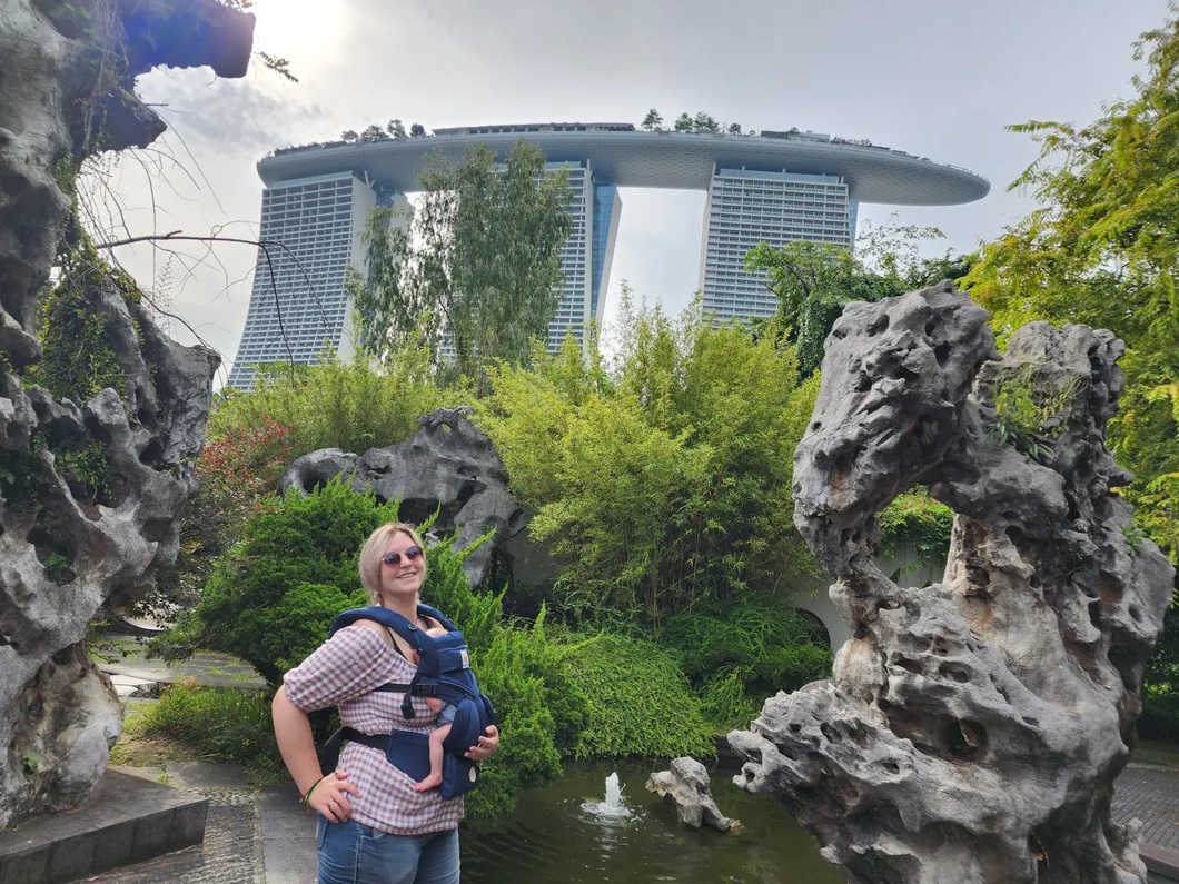 11-month-old baby has traveled to 23 countries: crawling in Switzerland, teething in Norway, weaning in France - Photo 5. 11-month-old baby has traveled to 23 countries: crawling in Switzerland, teething in Norway, weaning in France - Photo 5.