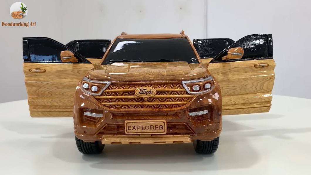 9x 'rolls up its sleeves' to build Ford Explorer 2023 from wood, US newspapers praise 'very delicate' - photo 11.