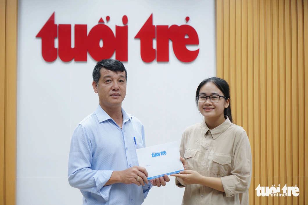 Journalist Nguyen Duc Binh – deputy head of the representative office of Tuoi Tre newspaper in Hanoi – to 