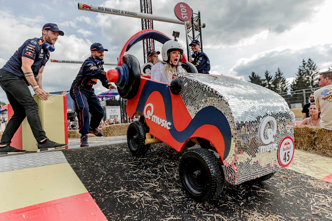 The strangest domestic car race - photo 2. The strangest domestic car race - photo 2.
