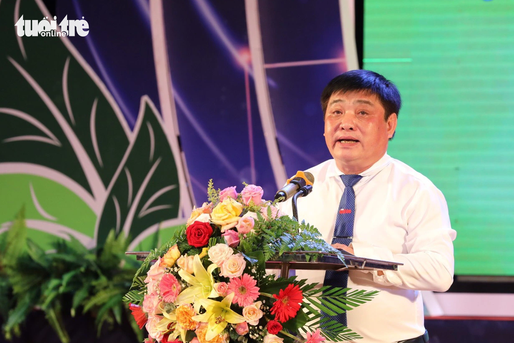 Ông Lê Thế Chữ, Tổng biên tập báo Tuổi Trẻ, phát biểu tại buổi lễ - Ảnh: HOÀNG TÁO