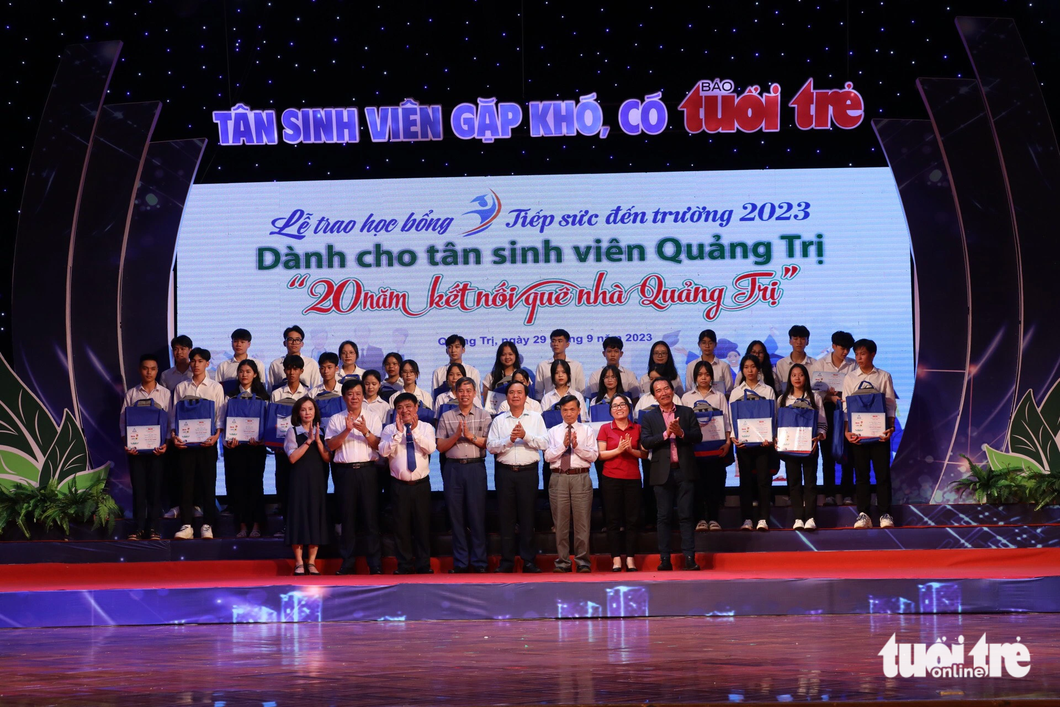 Quảng Trị là điểm trao đầu tiên trong chương trình học bổng Tiếp sức đến trường năm 2023 - Ảnh: HOÀNG TÁO