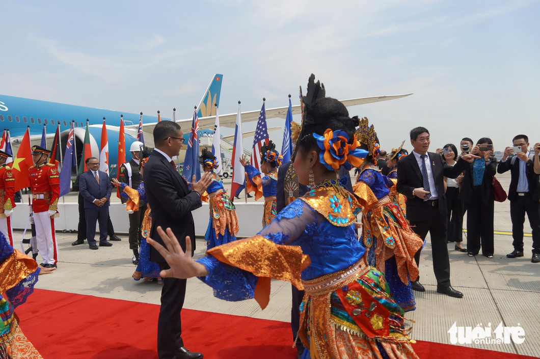 Điệu múa truyền thống của Indonesia chào đón Thủ tướng Phạm Minh Chính - Ảnh: N.AN