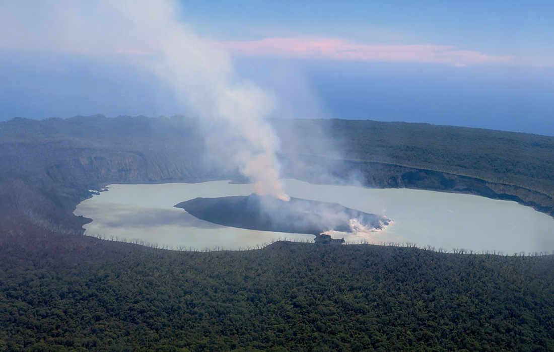 Những hình ảnh núi lửa phun trào ám ảnh trong năm 2017 - Ảnh 10.