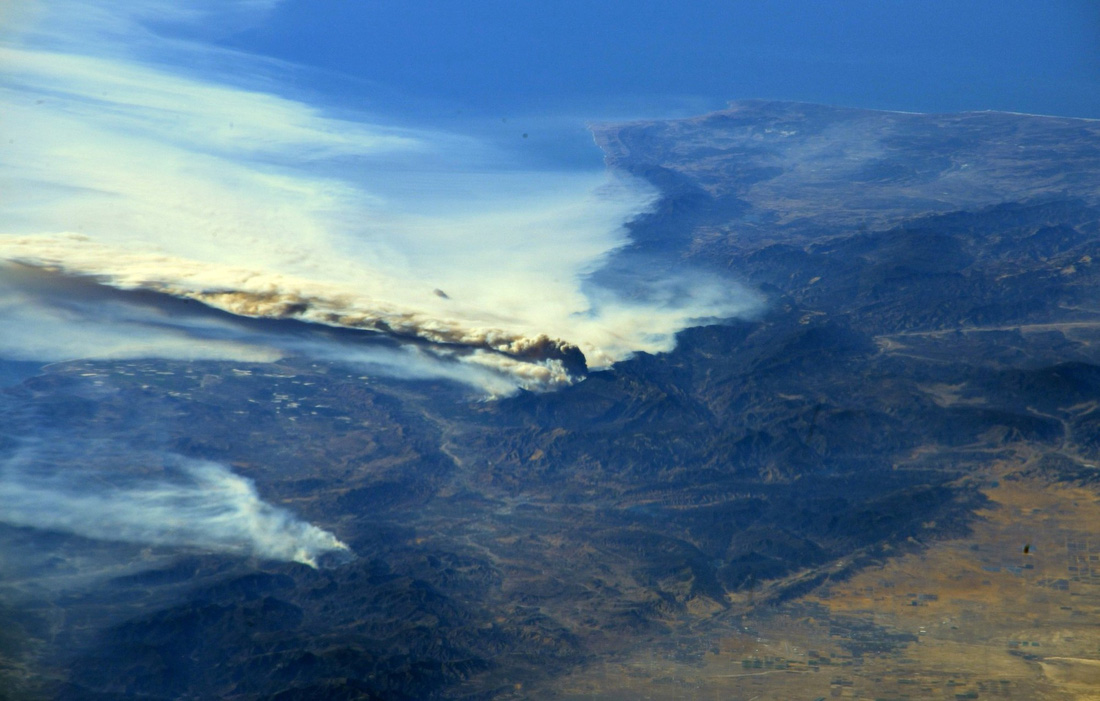 Những hình ảnh kinh hoàng ở biển lửa California - Ảnh 9.
