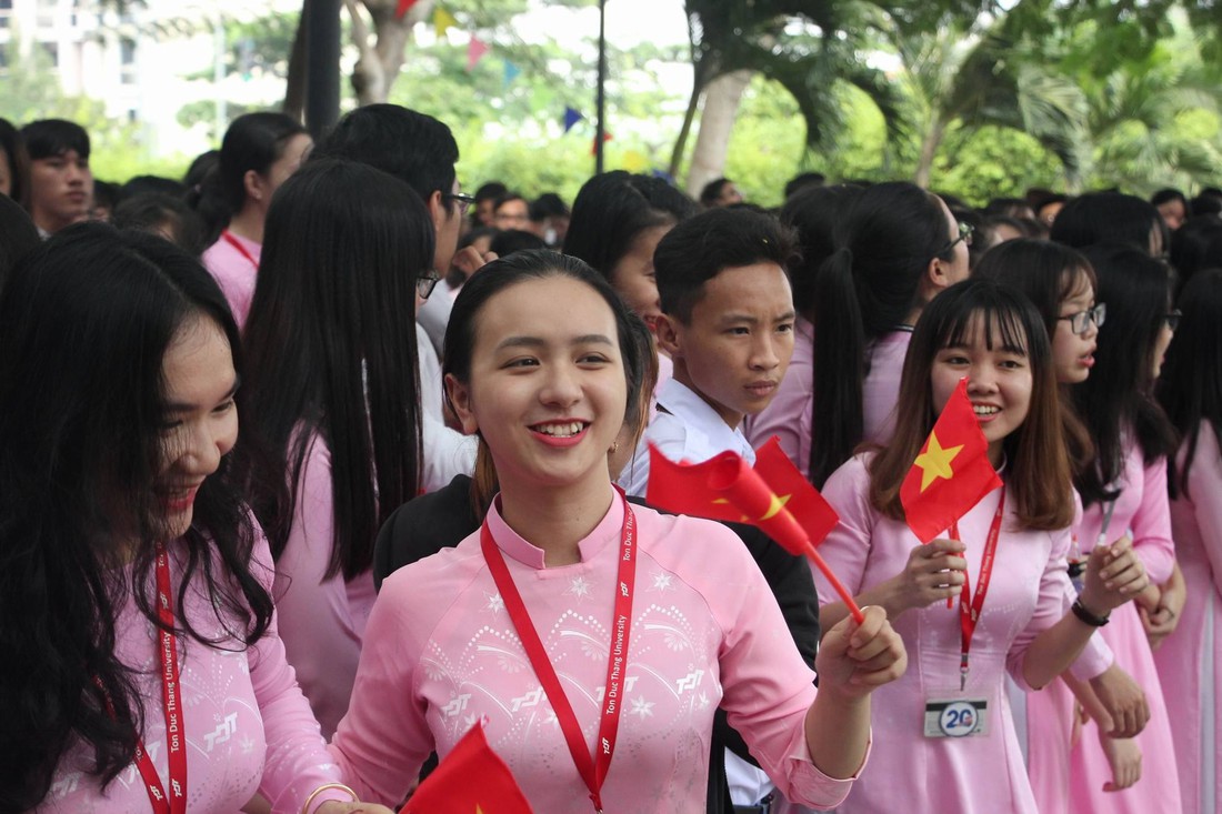 Thủ tướng Canada: Tôi từng mơ làm giáo viên - Ảnh 1. Thủ tướng Canada: Tôi từng mơ làm giáo viên - Ảnh 1.