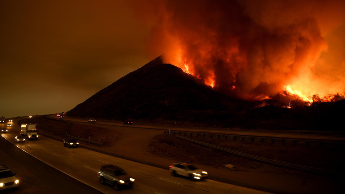 Những hình ảnh kinh hoàng ở biển lửa California - Ảnh 2.