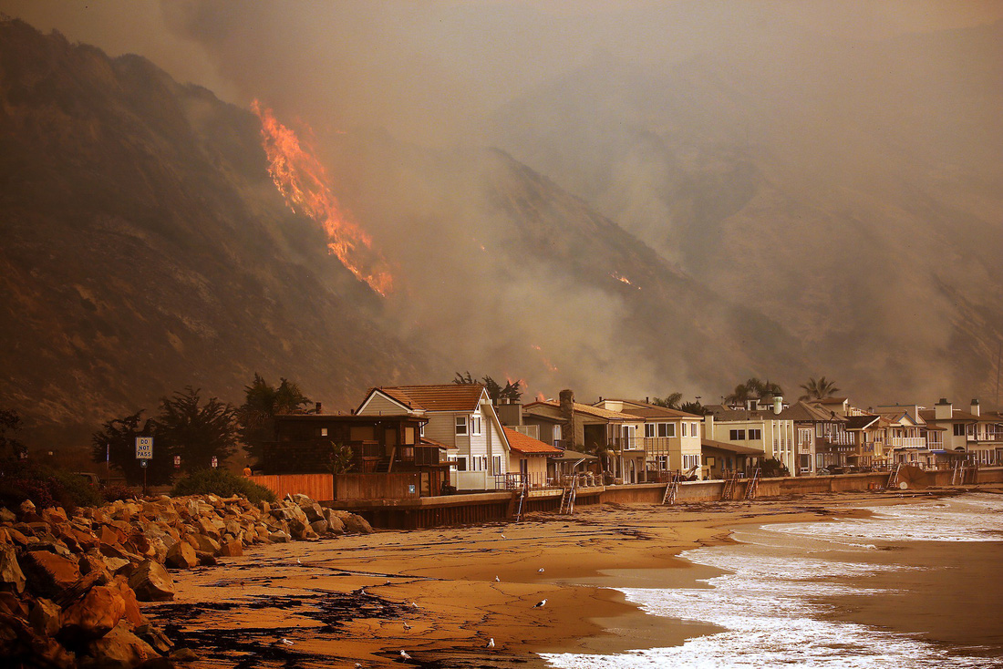 Những hình ảnh kinh hoàng ở biển lửa California - Ảnh 3.