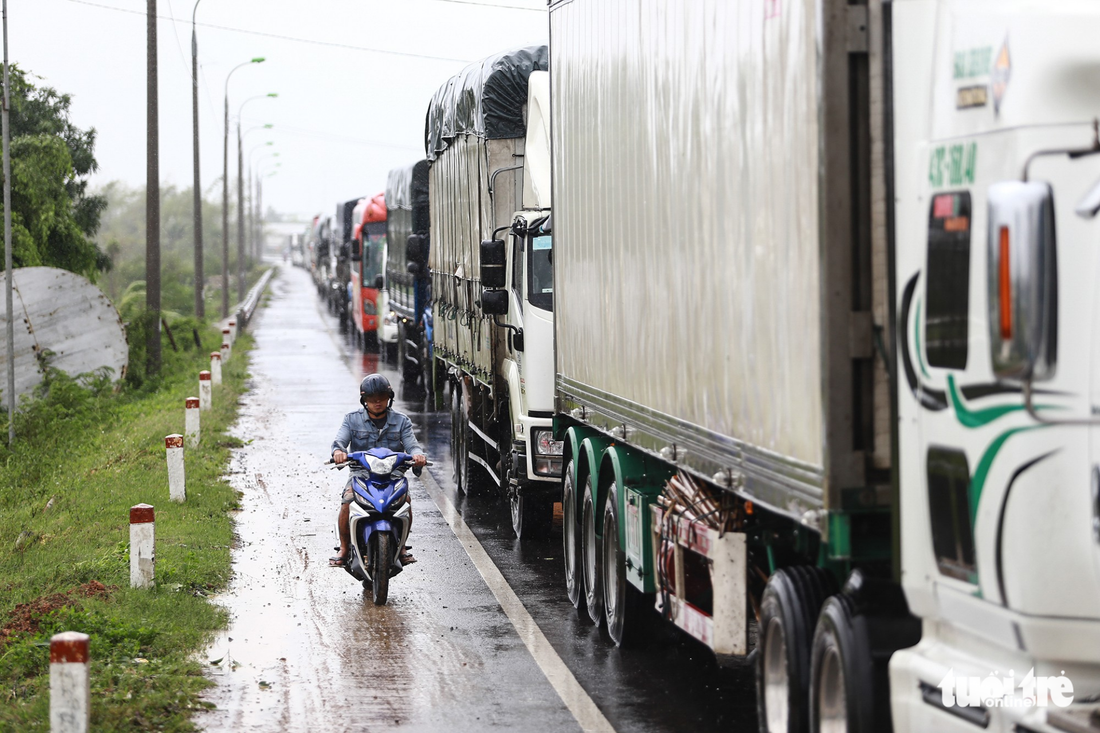 Tan hoang đường vào tâm bão - Ảnh 19.