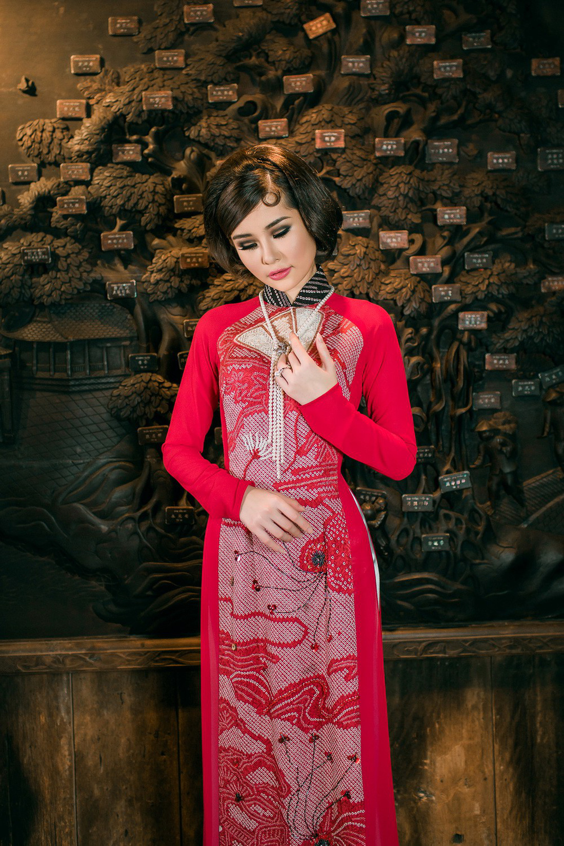 Lê Âu Ngân Anh làm người mẫu áo dài mới của Võ Việt Chung - Ảnh 10.