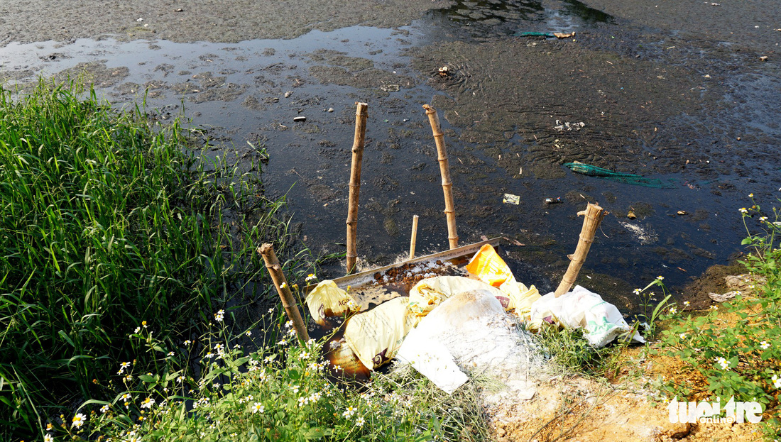 Phó giám đốc URENCO Hà Nội: Nước thải bãi rác đổ ra hồ là do kíp trực chủ quan - Ảnh 6.