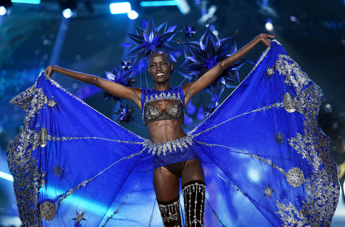 Mãn nhãn với loạt ảnh siêu đẹp của show nội y Victoria’s Secret 2018 - Ảnh 5.