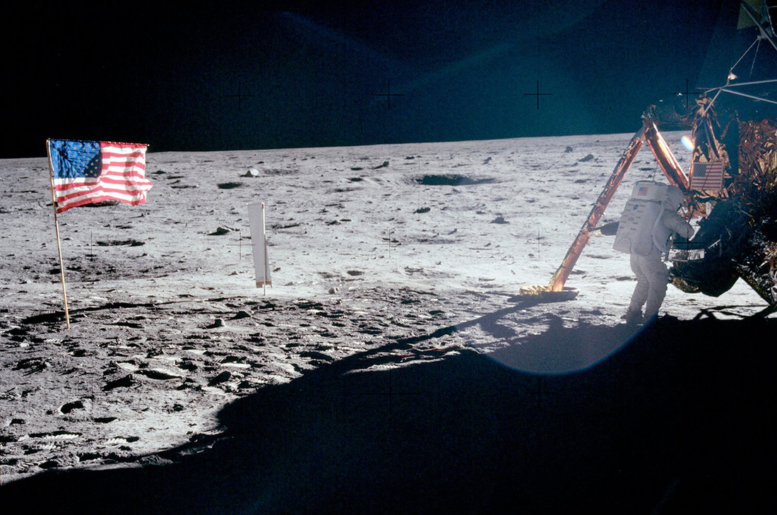 Neil Armstrong vứt phân bên trên mặt mày trăng và những chuyện chưa tính - Hình ảnh 6.