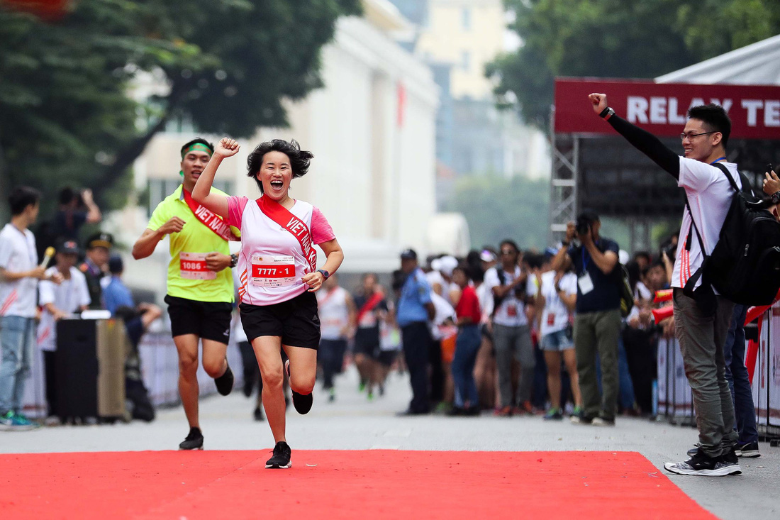 Nhóm nhạc nữ số 1 Nhật Bản dự giải chạy Kizuna Ekiden - Ảnh 3.